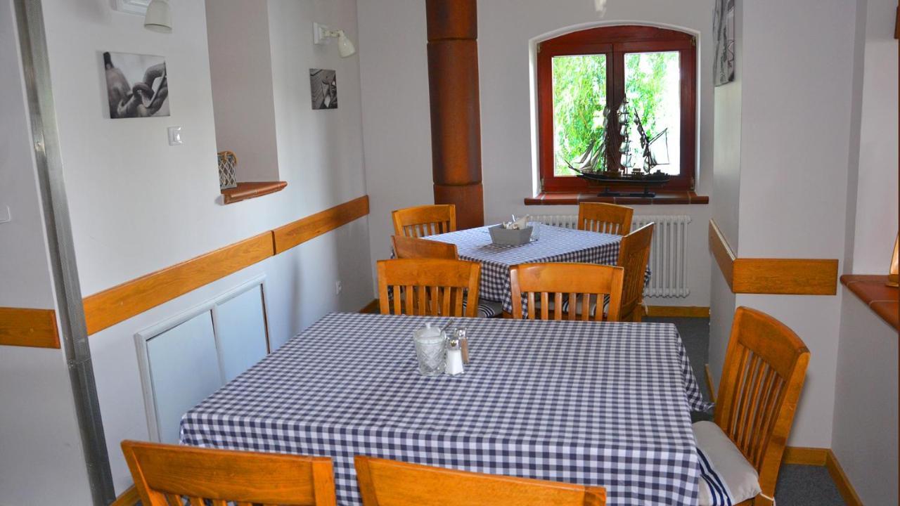 Tawerna Kaper Otel Iława Dış mekan fotoğraf