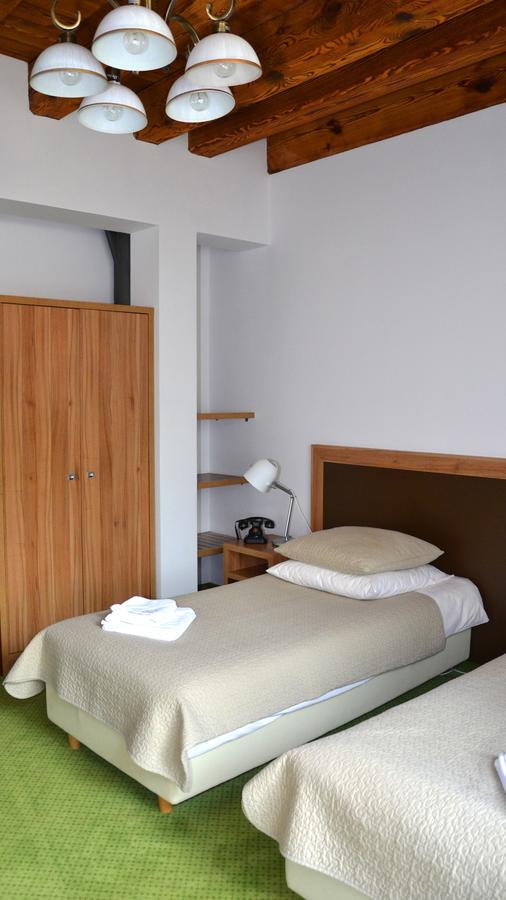 Tawerna Kaper Otel Iława Dış mekan fotoğraf