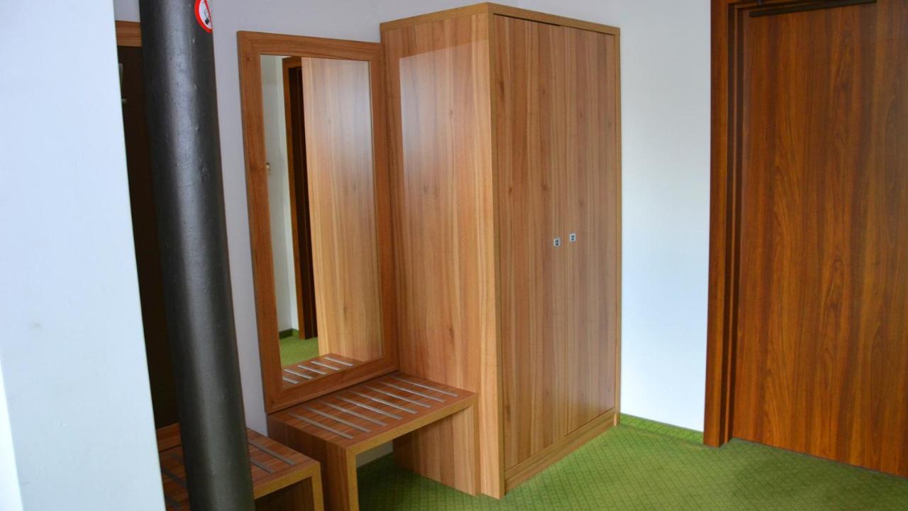 Tawerna Kaper Otel Iława Dış mekan fotoğraf
