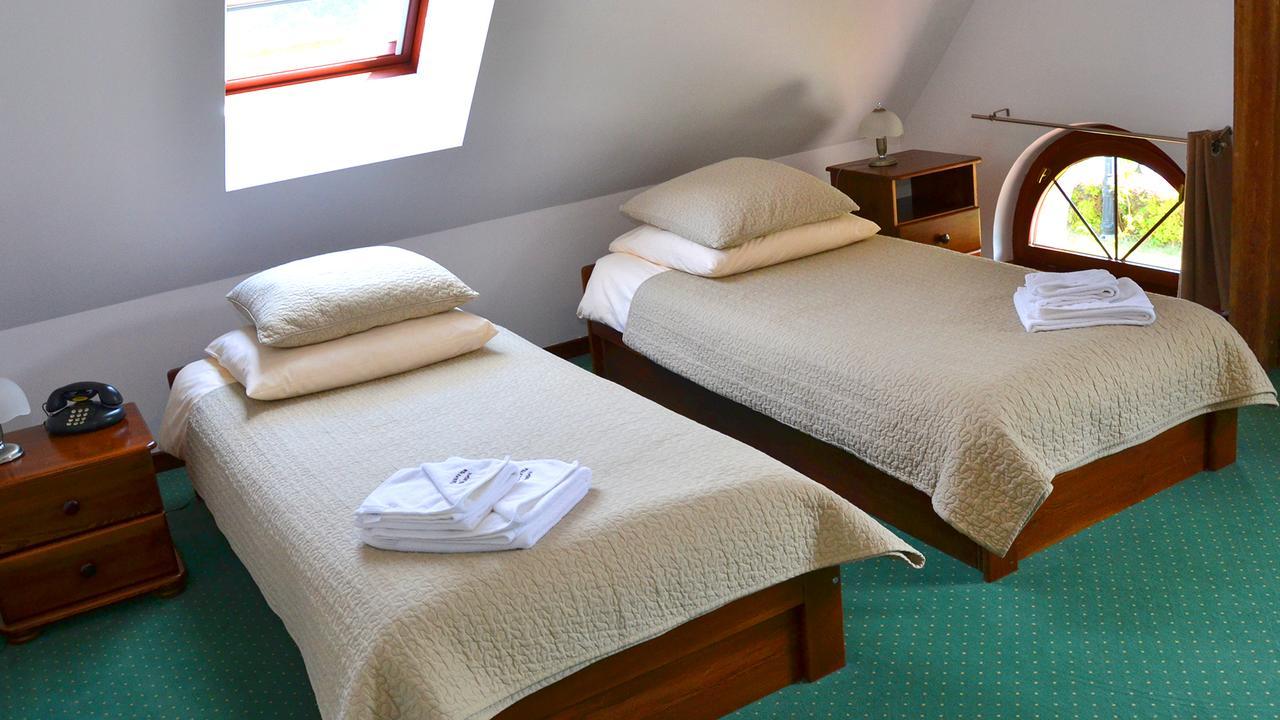 Tawerna Kaper Otel Iława Dış mekan fotoğraf
